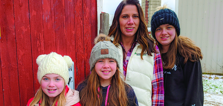 Amanda Leik and daughters.