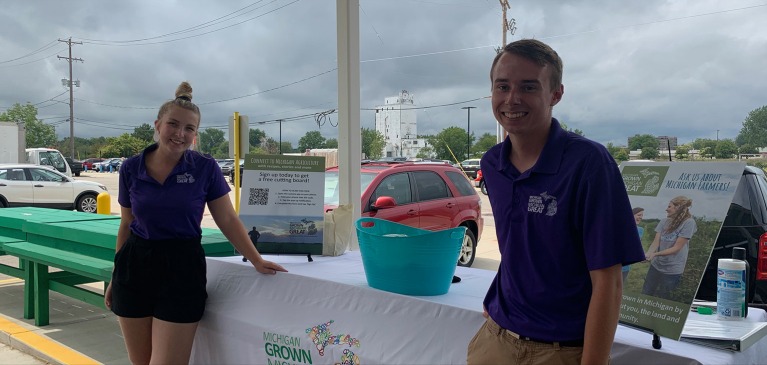Ag Ambassadors at Downtown Saginaw Farmers Market