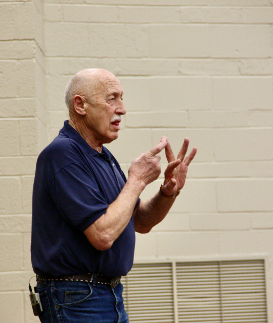 Dr. Pol speaking with MSU