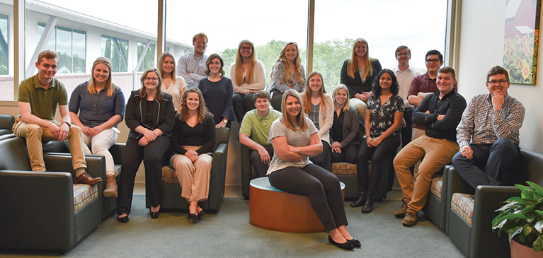 GreenStone 2019 interns posing for a group photo